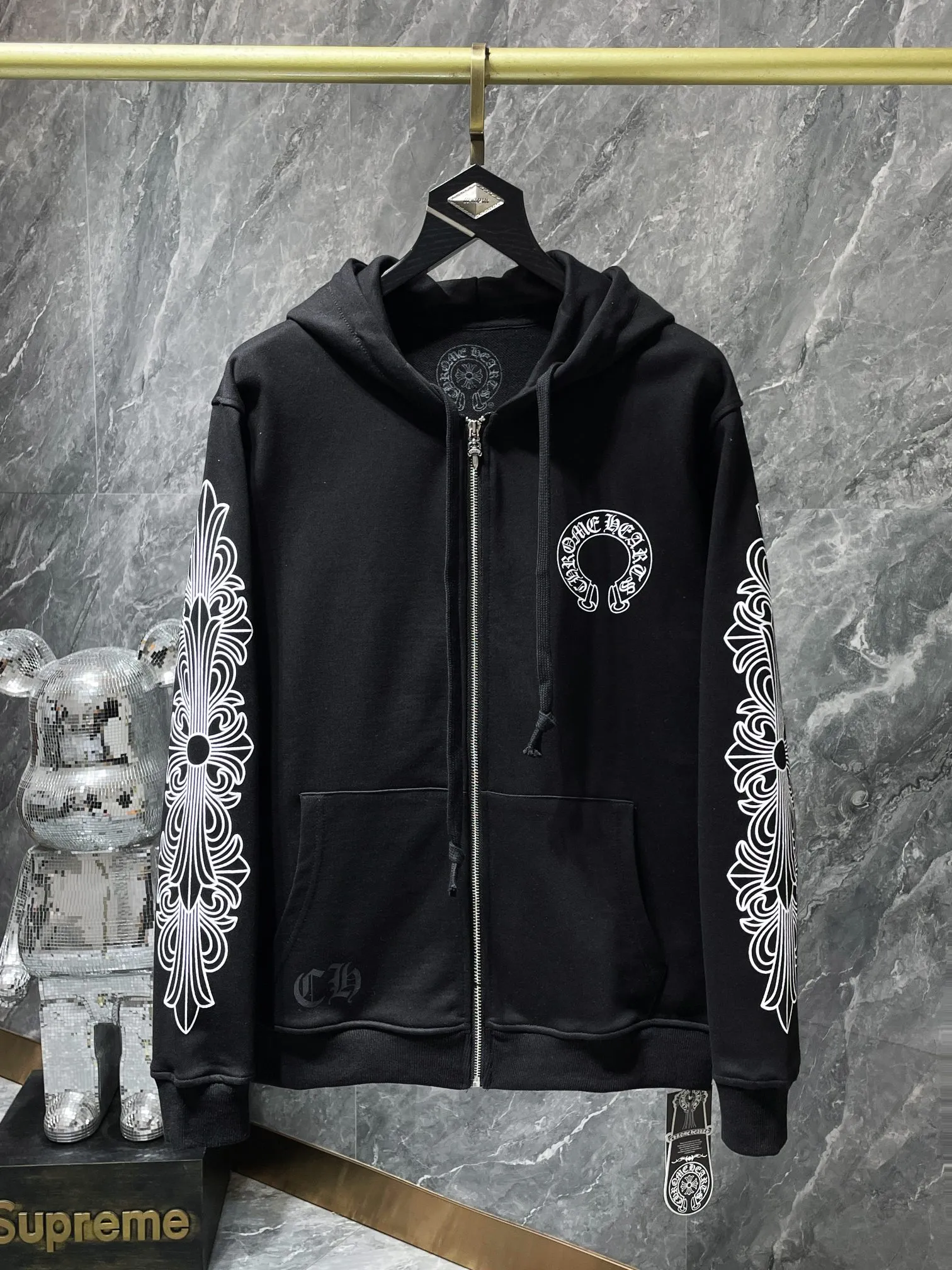 P260 Chrome Hearts Autumn and Winter 2025 simultaneous sale at counters❤️ Chrome Hearts scroll logo simple classic hooded sweatshirt Imported glue printing and dyeing Specially customized version of 1:1 high weight fabric Recommended color: black white Size: S, M, L, XL